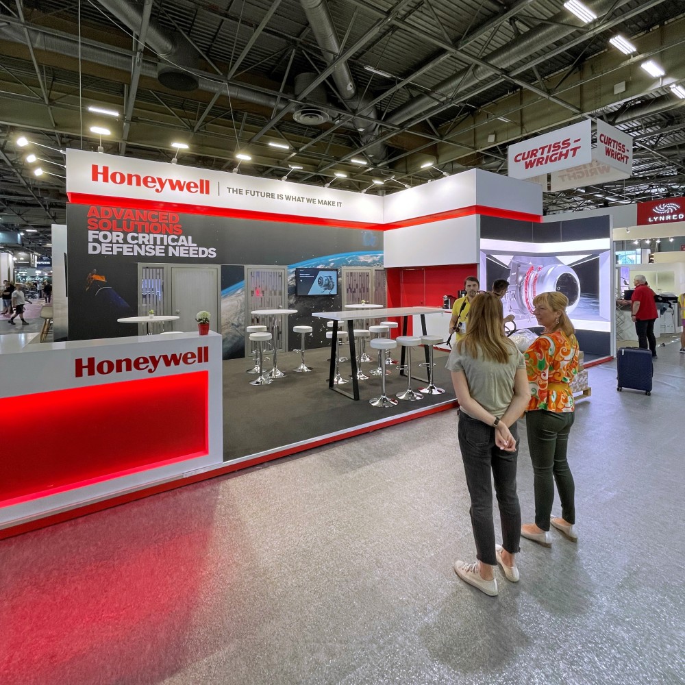 Honeywell at Eurosatory 2022 | 108 sqm, 3 private meeting rooms & storage room, 8 sqm curved LED screen.